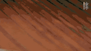 待水沸騰，煮到湯圓浮起，碗中加點豬油、生抽、蔥花就可以了。